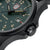 Detailansicht Luminox Herrenuhr: Krone und Gehäusekante, Beschriftung am Armband, Index