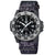 Montre homme avec bracelet textile noir, lunette grise et cadran noir avec index luminescents.