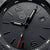 Luminox Détail du cadran : logo, index et gravure « 200 METERS » ; surface noire.