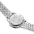 Fond d'une montre pour homme avec bracelet en acier inoxydable et fond gravé avec inscription