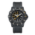Montre homme avec boîtier noir, cadran noir et bracelet en silicone.