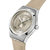 Swatch Sistem51 Irony Armbanduhr mit beigem Lederband, silbernem Gehäuse, beigem Zifferblatt
