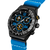 Herren-Chronographenuhr schräg: schwarze Drücker, blaues Zifferblatt und blaues Textilarmband