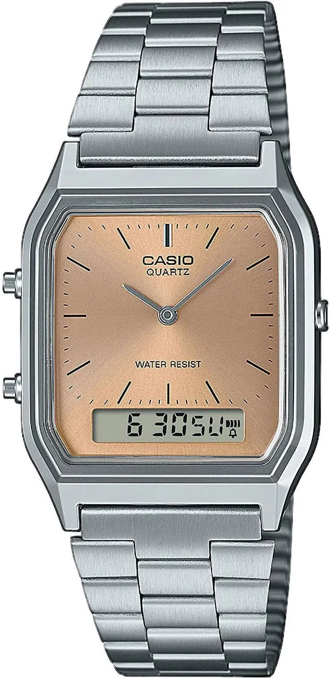 Montre Casio Vintage : bracelet en métal argenté, cadran beige avec affichage numérique, quartz