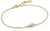 Bracelet doré avec petite boule à breloque et détail de perle rose