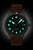 Montre automatique pour homme avec cadran vert, bracelet en cuir marron et aiguilles lumineuses