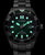 Montre homme avec affichages lumineux verts, cadran sombre, lunette en acier inoxydable