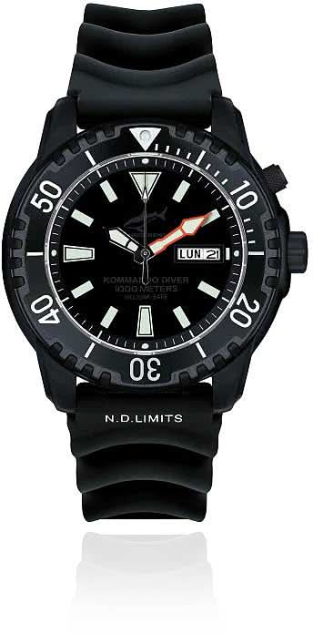Montre de plongée Chris Benz Defense avec cadran noir, date et bracelet en caoutchouc noir