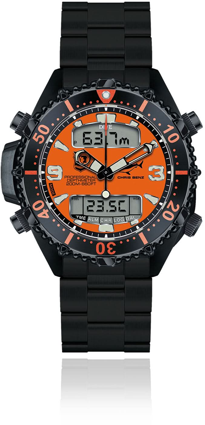 Montre noire pour homme avec profondimètre : cadran orange, affichage numérique, bracelet en métal.