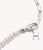 Charm lettre argenté sur bracelet perles, fermoir mousqueton
