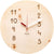Horloge murale en bois clair avec chiffres et aiguille rouge