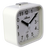 Réveil avec boîtier blanc, grand cadran, aiguilles noires et repères des minutes