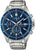 Montre chronographe pour homme avec cadran bleu, trois sous-cadrans et bracelet en acier inoxydable.