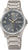 Analoge Herrenuhr mit dunkelgrauem Zifferblatt, goldenen Zeigern und Metallarmband
