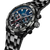 Montre chronographe pour homme, gros plan, avec cadran bleu et bracelet en métal noir