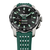 Montre connectée pour homme avec bracelet en silicone vert, boîtier rond en acier et cadran noir