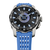 Montre homme avec bracelet en silicone bleu, cadran noir et boîtier argenté.