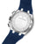 Fond de boîtier de montre avec gravure et bracelet en caoutchouc bleu, fermoir métallique visible