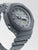 Montre Casio G-Shock pour homme, boîtier gris avec cadran texturé et affichage numérique