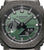 Montre homme gros plan : cadran vert-gris, lunette noire, affichage numérique à droite.