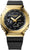 Montre bracelet homme de face : lunette dorée, cadran noir avec affichage numérique