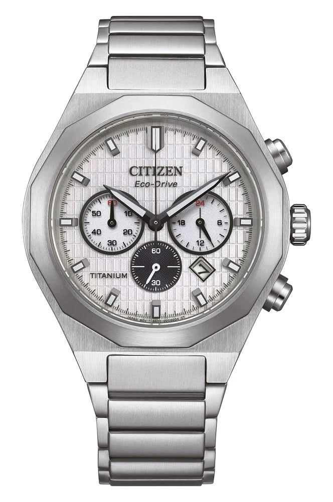Montre Citizen pour homme avec cadran argenté, Eco-Drive et chronographe à trois compteurs