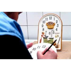 Horloge murale Terrastudio • Peinte à la main • Design original en forme de théière