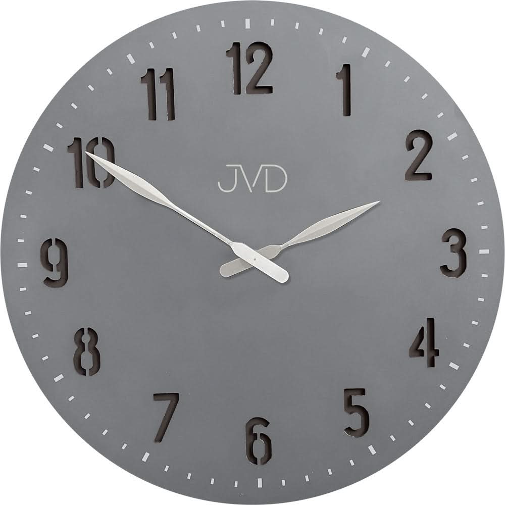 Horloge murale ronde avec cadran gris, chiffres noirs et aiguilles argentées, logo JVD
