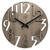 Horloge murale ronde en bois avec grands chiffres, aiguilles noires et logo JVD