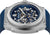 Montre homme vue de face avec cadran squelette bleu et mécanique visible, acier inoxydable