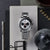 Montre Seiko pour homme sur carte de présentation avec bracelet en acier inoxydable argenté et chronographe