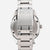 Montre SEIKO pour homme avec bracelet en acier inoxydable et boucle visible, vue de face rapprochée