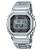 Herrenarmbanduhr mit silbernem Metallgehäuse, kantigem Design und digitalem Display