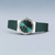 Damenuhr mit grünem Zifferblatt und breitem grünem Milanaise-Armband, silberne Lünette