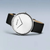 Bering Ultra Slim Uhr mit schwarzem Lederarmband und weißem Zifferblatt, schmale Bauhöhe