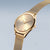 Montre Bering pour femme, boîtier rond avec cadran beige et bracelet milanais