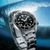 Montre bracelet homme avec boîtier rond en acier inoxydable argenté et cadran noir, lunette de plongée robuste