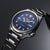 Herrenarmbanduhr mit blauem Zifferblatt, silberfarbenem Edelstahlarmband und Krone