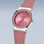Bering Montre Femme : cadran rond rose, boîtier argenté, bracelet milanais rose