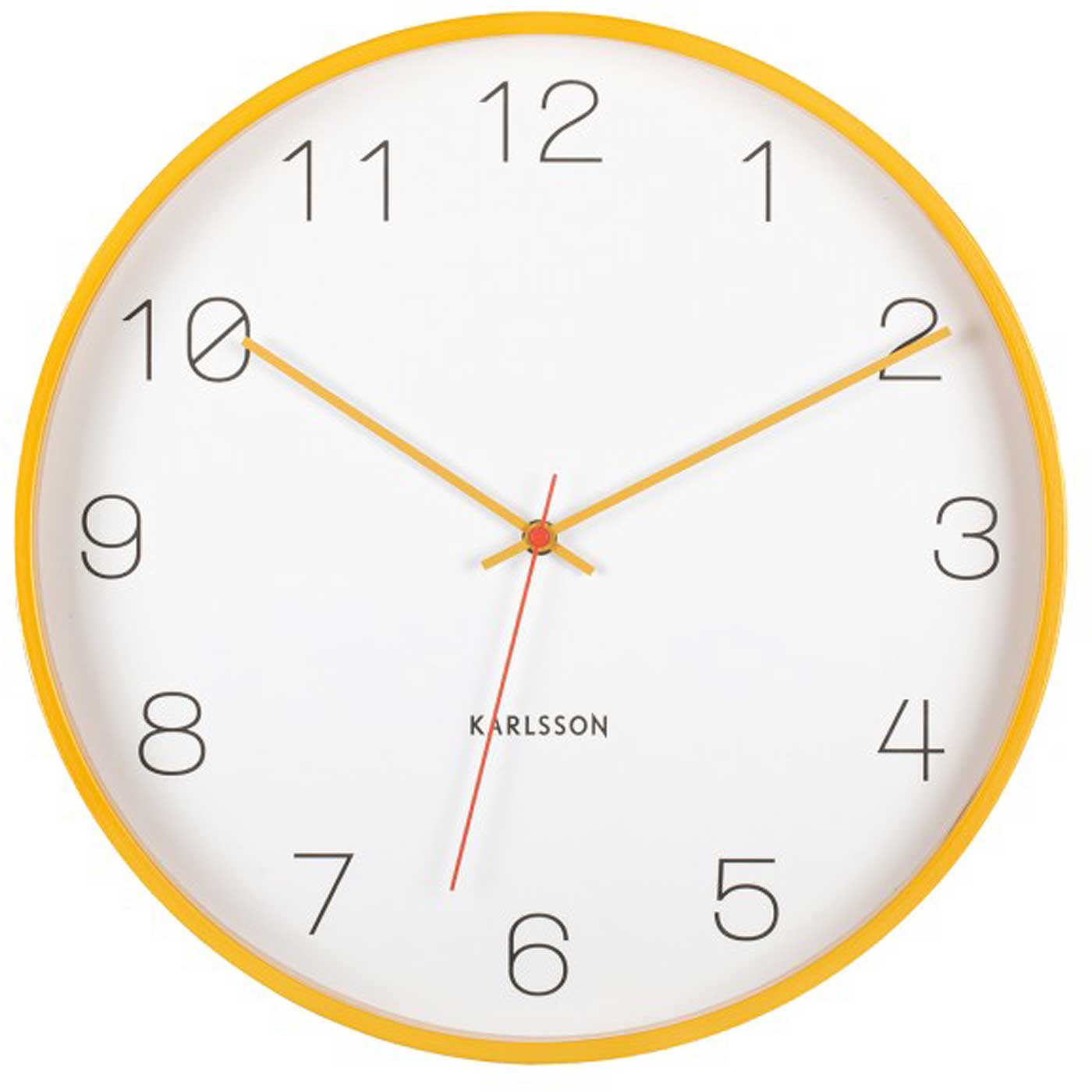 Horloge murale avec cadre en bois clair, chiffres blancs et trotteuse rouge