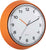 Horloge murale ronde avec cadre orange, cadran blanc et aiguilles noires