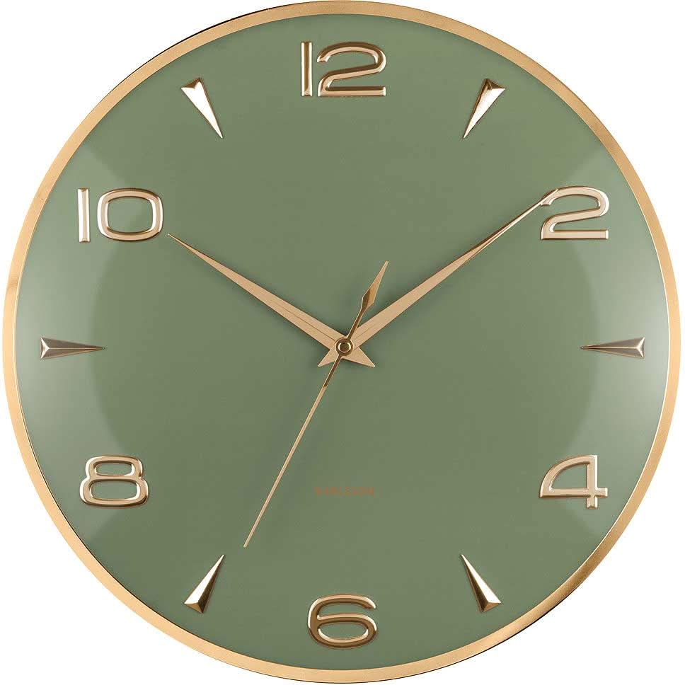 Horloge murale ronde avec cadran vert, chiffres dorés et aiguilles fines