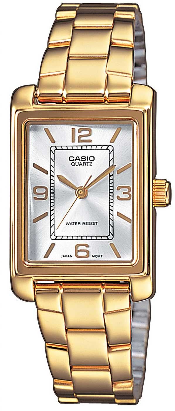 Montre Casio pour femme avec bracelet en métal doré, cadran rectangulaire et aiguilles analogiques