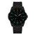 Montre homme avec cadran noir et index luminescents verts, bracelet noir