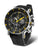 Montre homme avec cadran noir, accents jaunes et large bracelet en cuir