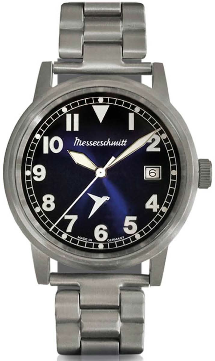 Herrenarmbanduhr mit dunkelblauem Zifferblatt, Metallarmband und Messerschmitt-Motiv