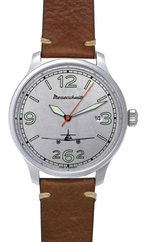 Montre homme avec bracelet en cuir marron, boîtier argenté et cadran clair avec Messerschmitt