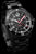 Montre de plongée avec cadran noir, aiguille des secondes rouge et lunette noire
