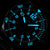 Leuchtzifferblatt der Taucheruhr mit blauem Licht, Minutenmarkierungen und Lünette