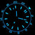 Herrenuhr-Zifferblatt im Dunkeln: Leuchtmarker in Blau